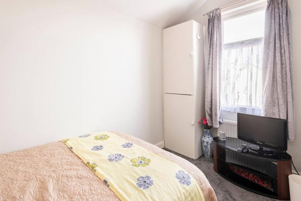 Villa Travellers' Choice In Harwich-Essex Extérieur photo
