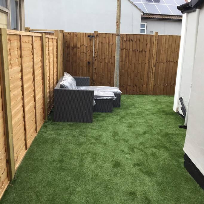 Villa Travellers' Choice In Harwich-Essex Extérieur photo