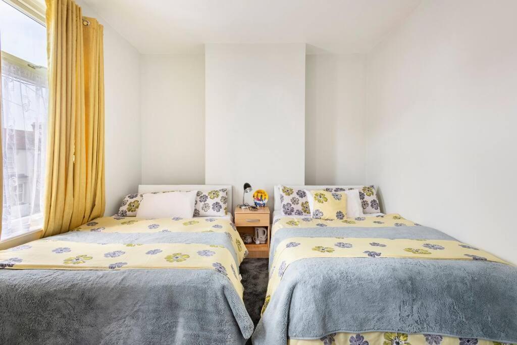 Villa Travellers' Choice In Harwich-Essex Extérieur photo