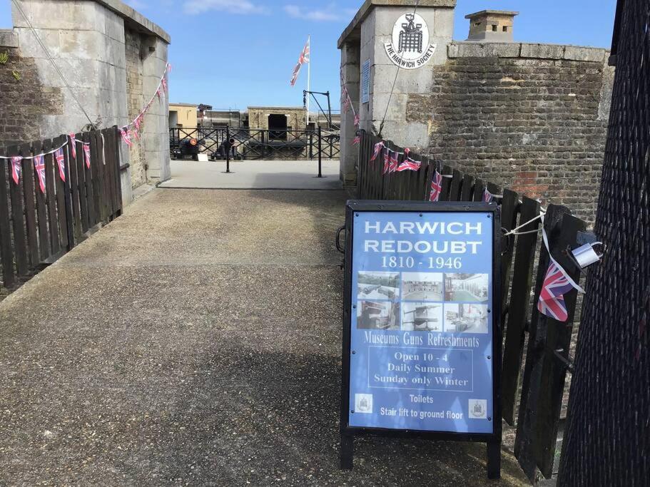 Villa Travellers' Choice In Harwich-Essex Extérieur photo