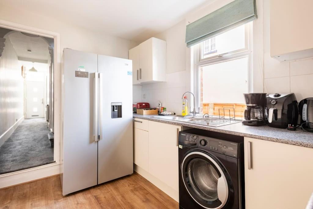 Villa Travellers' Choice In Harwich-Essex Extérieur photo