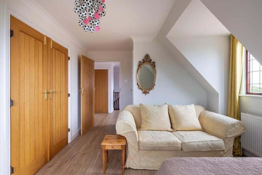 Villa Travellers' Choice In Harwich-Essex Extérieur photo